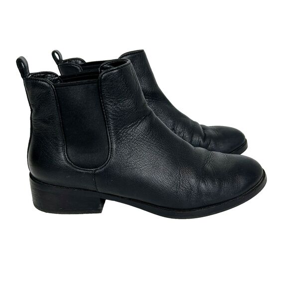 Cole Haan Landsman Black Ankle Booties Low Heel Boots Classic Leather Shoes 8.5 - Picture 1 of 9